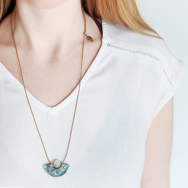 BOLD B REEF NECKLACE - AQUA