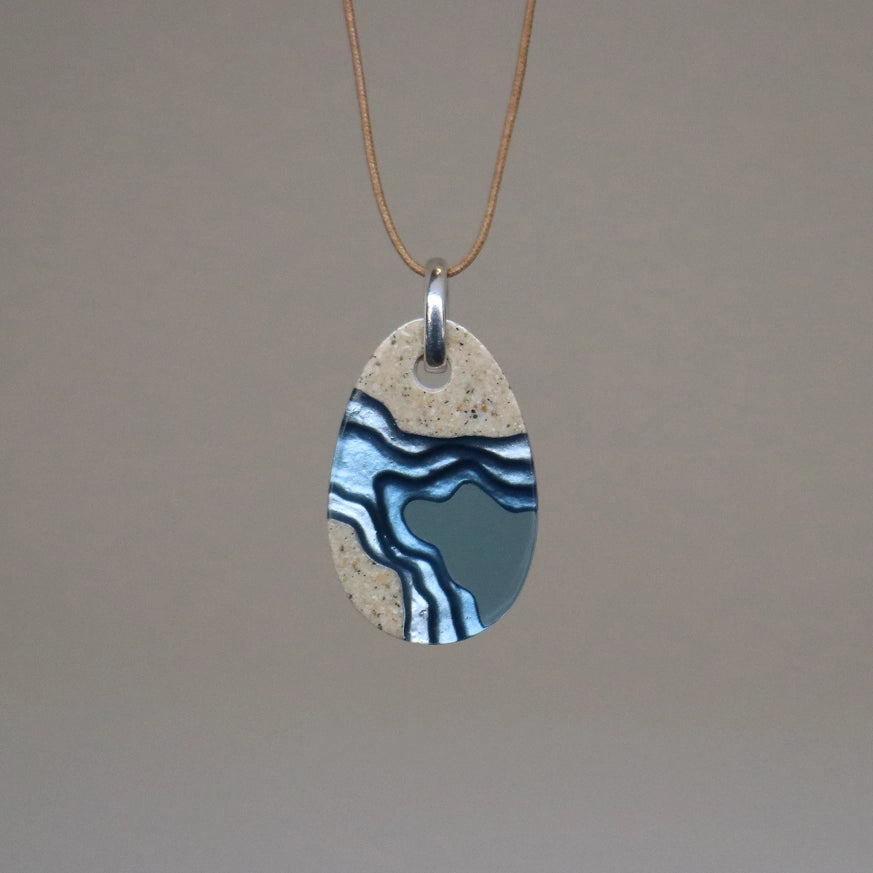 BOLD B COVE NECKLACE - ULTRAMARINE