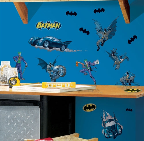 ROOMMATES BATMAN REMOVABLE WALL STICKERS - 31 STICKERS