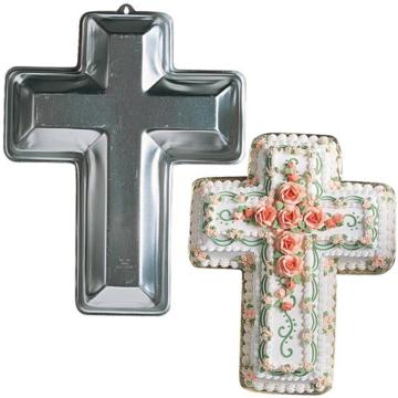 WILTON CROSS CAKE PAN